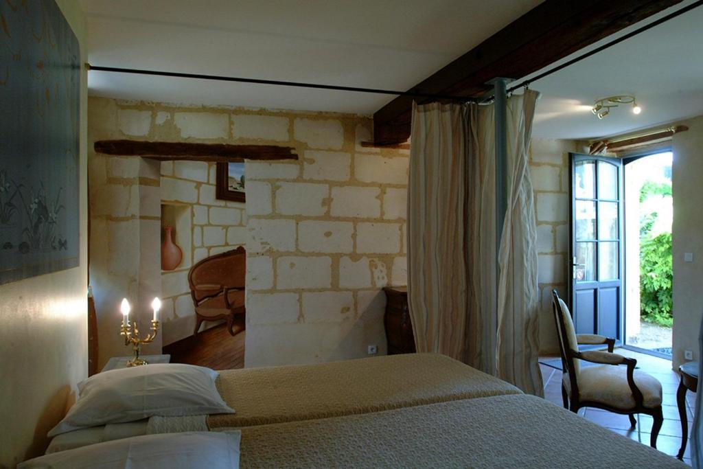 Chambres D'Hotes Le Clos Des 3 Rois Thouarce Room photo